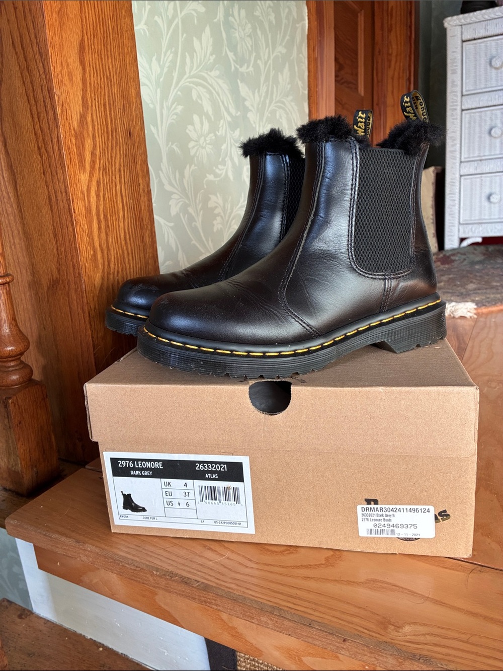 Dr. Martens Dark grey Chelsea Boots with Fur Trim